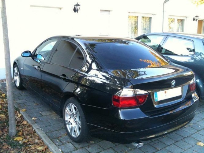Saphirschwarz