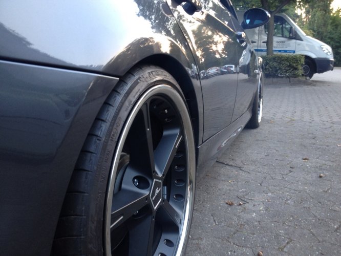 BMW E90 335i