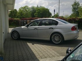e90 320d
