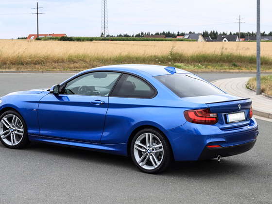 Er Ist Unser Bmw 220i Coupe Sportautomatic M Paket Estoril Blau Metallic 3d Kennzeichen Fremdfabrikate Bmw E90 E91 E92 E93 Forum