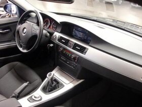 BMW 320 interieur.jpg