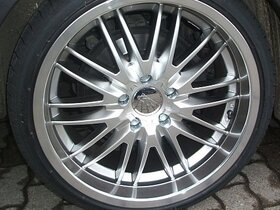 BMW 318i E90