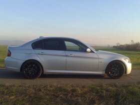330i