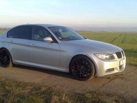 330i